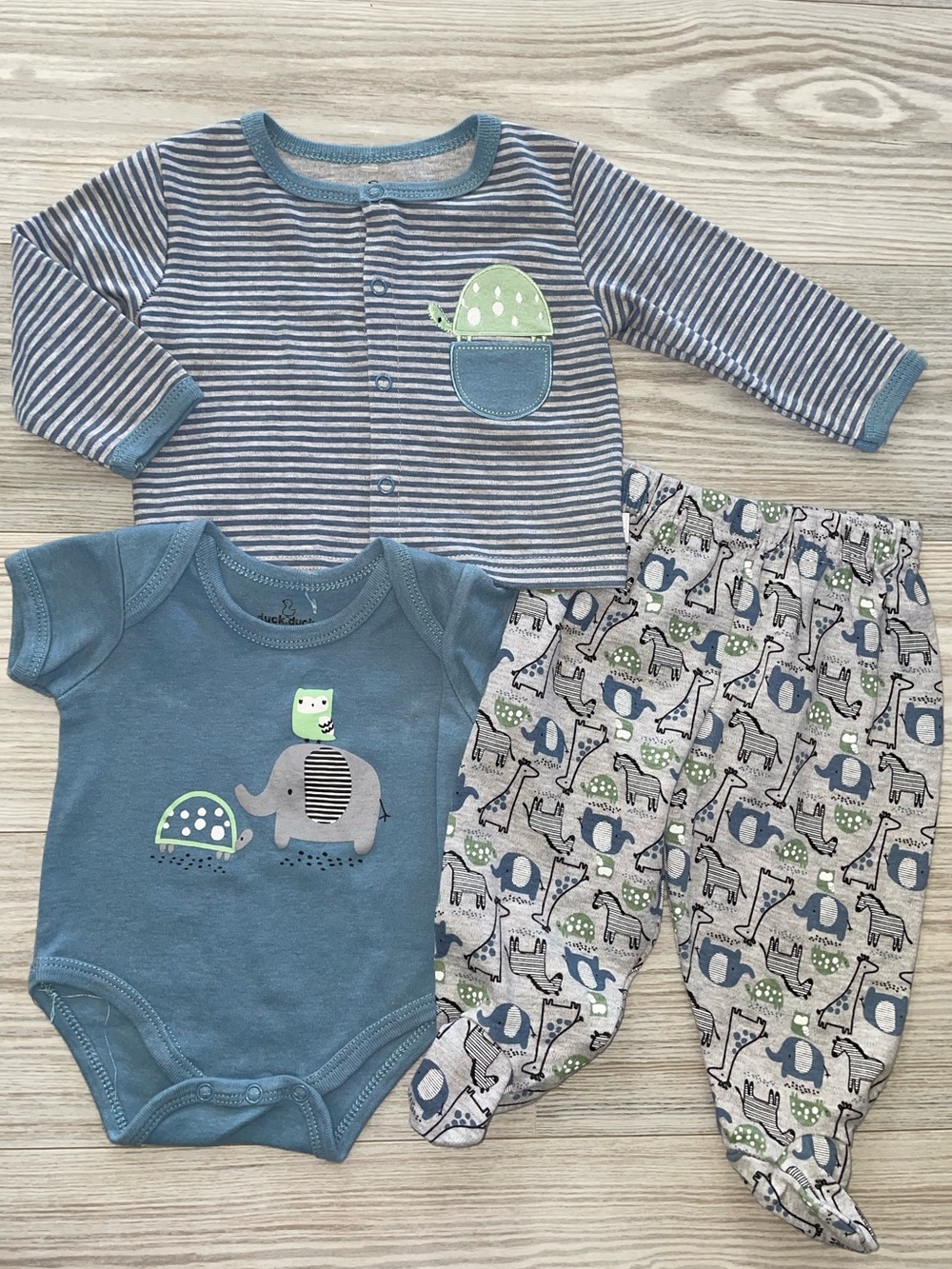 Duck Duck Goose Baby Boys Animal 3-Piece Outfit 0–3 Months